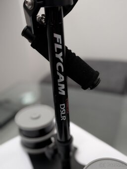 Predám Flycam Nano DSLR – stabilizátor - 3