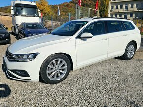 Volkswagen Passat Variant 2.0 TDI Elegance DSG - 3