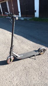 Xiaomi Mi scooter pro 2 - 3