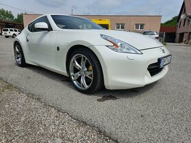 Nissan 370z - 3