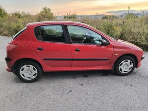 Predám Peugeot 206 - 3