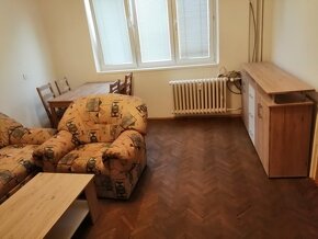 3 izbový bytík na Prenájom Senec Svätopluková 700,- Eur - 3