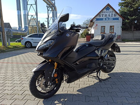 Yamaha TMAX 560 Tech Max 2024 (predvádzací motocykel) - 3