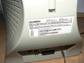 Predám televízor Hyundai CTV14227 - - 3