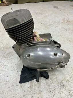 Motor Jawa 250 panelka - 3