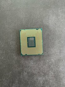 Intel Core i9-9980XE - 3