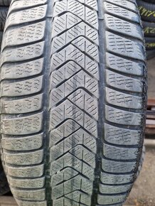 245/45R19 - 3