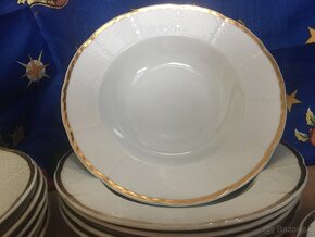 Predám sadu československých porcelánových tanierov - 3