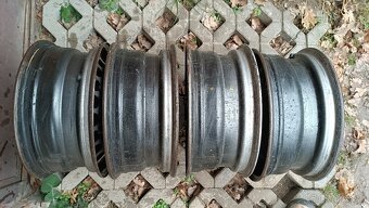 7H0601027D disky VW 5x120 ET51 r16 - 3