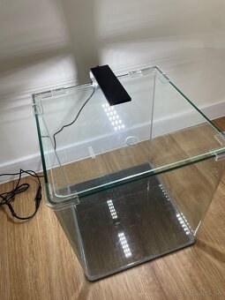 Dennerle nano cube 30l + chihiros C201 7W - 3