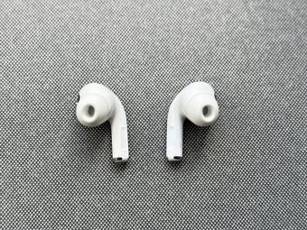 Predám originálne slúchadlá Apple Airpods PRO 1 gen - 3