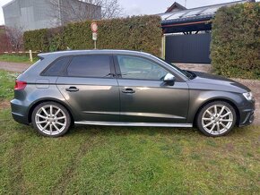 Audi S3 2.0 TFSI S tronic quattro Sportback - - 3