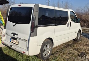 Opel vivaro 2.5cdti automat 8miest - 3