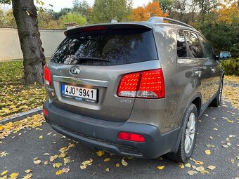 Prodam Kia Sorento 2.2CRDI 4x4 najeto pouze 160tis.km - 3