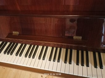 Piano Petrof - 3