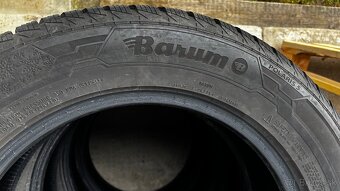 235/60R18 zimne - 3