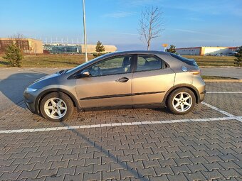 Honda Civic 1.8 VTEC Comfort A/T - 3