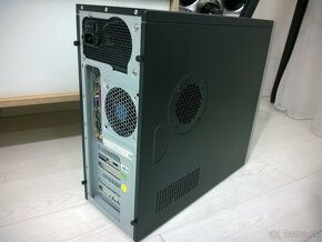 Intel Core 2 Duo E8400 3.00 GHz + Grafická karta + SSD + HDD - 3