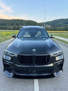 BMW X7 M50i BLACK INDIVIDUAL Full výbava možná výmena - 3