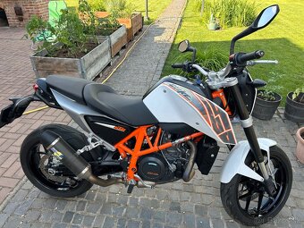 KTM 690 Duke - 3