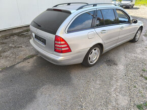 Mercedes-Benz w203 C320 4-matic veškeré nd z vozu - 3