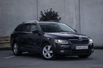 Škoda Octavia Combi 2.0 TDI Elegance/Style - 3