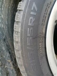 Predám zánovne zimné pneu Nokian Snowproof 2 215/55 R17 98H - 3