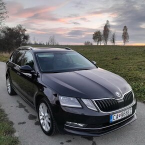 ŠKODA OCTAVIA COMBI 2.0 TDI ELEGANCE - 3