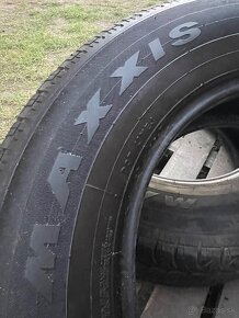 Maxxis 215/75 R16C 4x=300€ - 3