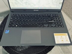 ASUS Vivobook - 3