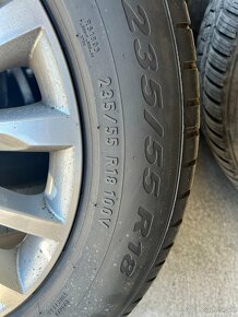 Pneu 235/55R18 - 3