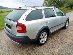 ŠKODA OCTAVIA COMBI II SCOUT 2.0 TDI XENON NAVI MODEL 2011 - 3