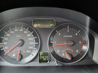 Volvo V50 2,4 D5 - 3