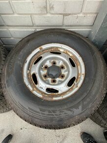 PNEU Hankook 235/75 R15 + disky - 3