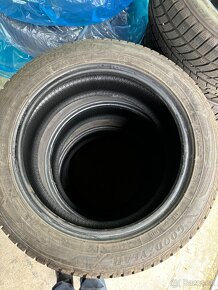 Zimne Pneu Goodyear Ultra Grip 215/55 R17 - 3