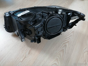 BMW F10 F11 pravý xenon AHL 7203256 7271904 - 3