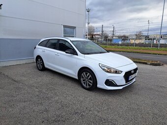 Hyundai i30 Combi 1.0T-gdi Trikolor GO - 3