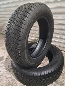 Goodyear zimné 215/65/R17 - 3