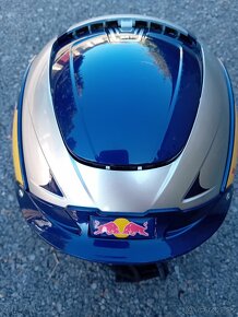 Red Bull prilba - 3