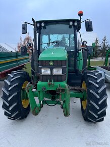 Traktor John Deere 5820 - 3