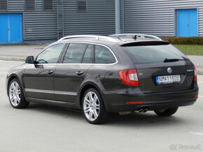 Škoda Superb Combi 2.0 TDI CR Elegance DSG - 3