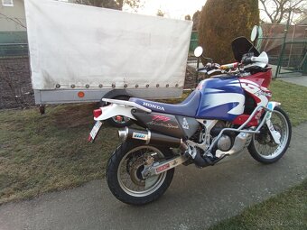 Honda Africa Twin 750 - 3