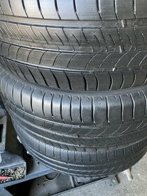 Letné pneu 215/60R16 viem aj prezuť - 3