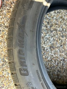 Zimne pneu 245/45 R19 - 3