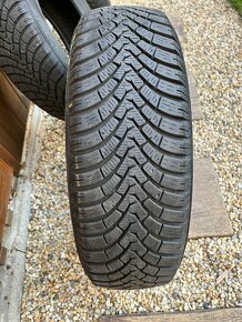 Predám zimné preumatiky Falken 185/64R15 88T - 3