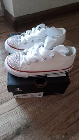 Converse crystal č. 24 - 3