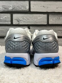 Nike ZOOM Vomero 5 Tenisky - 3