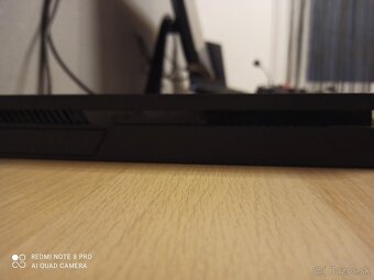 Playstation 4 - 3