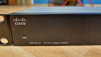 Predam Cisco 24 portovy gigabit switch - 3