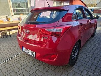 Hyundai i30 1.4i - 3